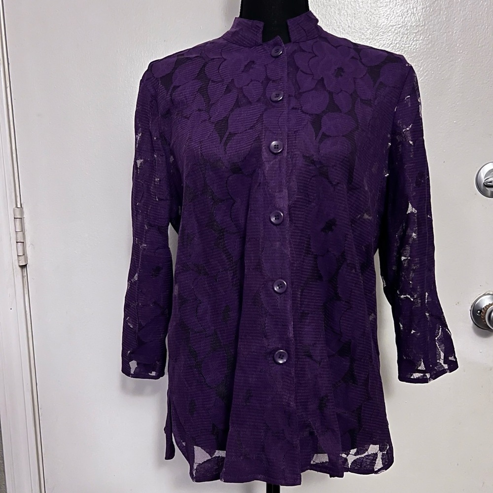 NWT Draper’s & Damon’s Petites Lace Button Down Top